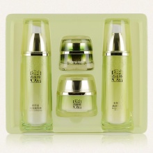 【美妝一號商城】百雀羚水能量煥耀套裝（90ml+90ml+50g）J12954